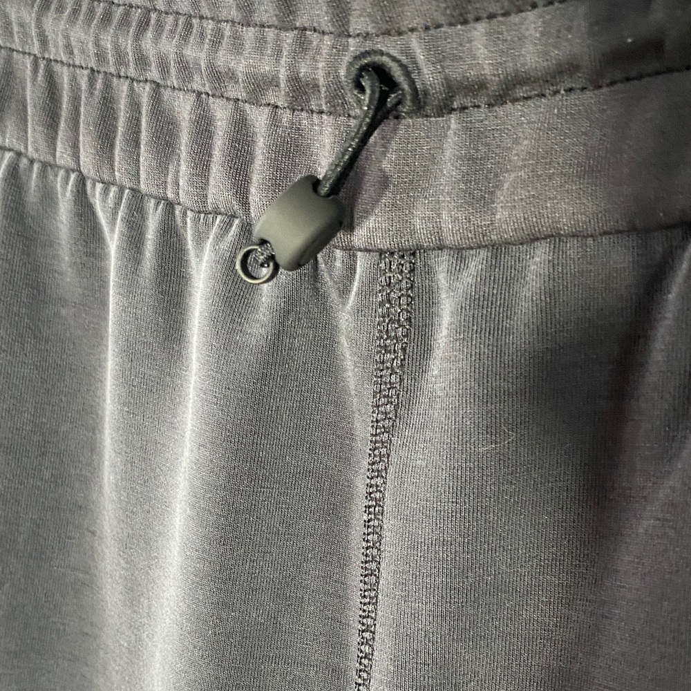 Lululemon Softstreme High-Rise Pant
Black, Size 10 - Picture 3 of 12